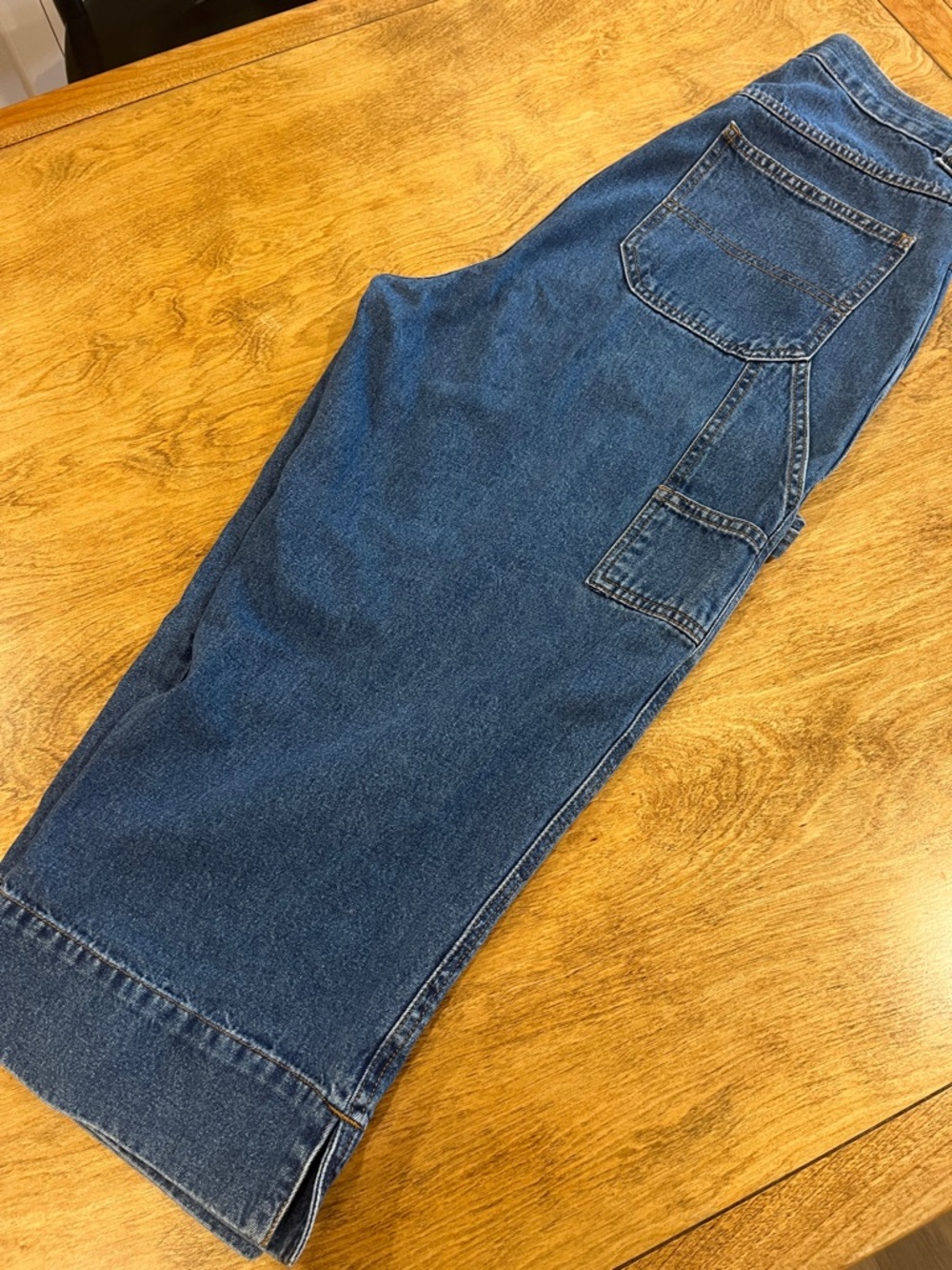 Bill Blass Vintage Capris - Picture 2 of 4